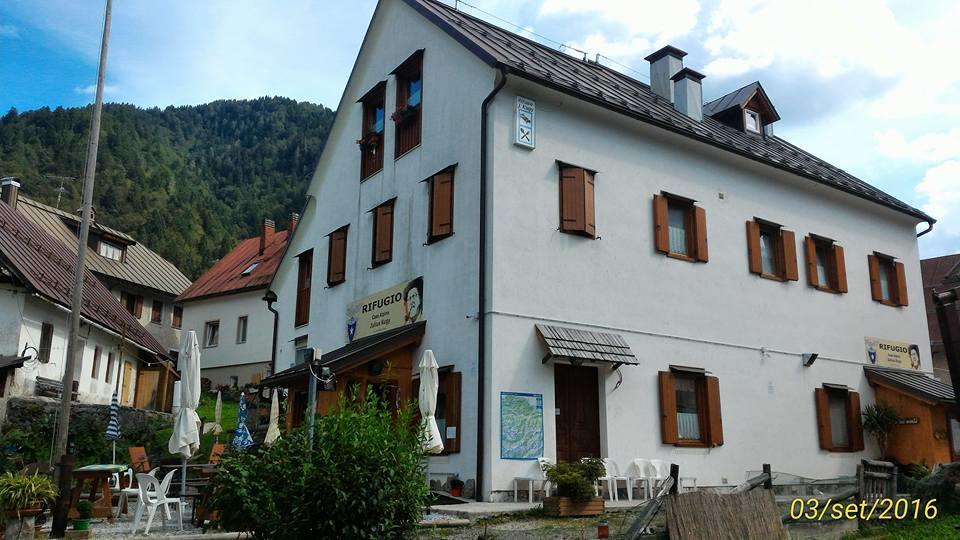 Rifugio Casa Alpina Julius Kugy Hostel Malborghetto Valbruna Zewnętrze zdjęcie